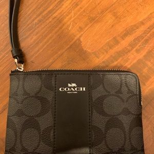 Coach wristlet with original tags